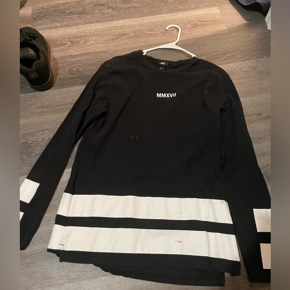 men’s medium h and m stripe long sleeve black